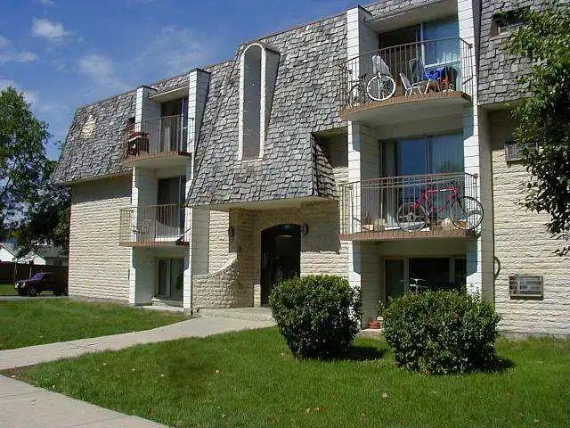Richmond Village — 3 Bedroom Townhome
