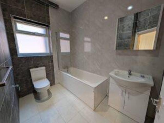 Richmond Way, London W14 3 bed flat to rent £4,000 pcm £923 pw