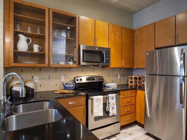 Richmond at Uptown 2 Bedroom Apartment for Rent at 5455 Richmond Ave, Houston, TX 77056 Great Uptown