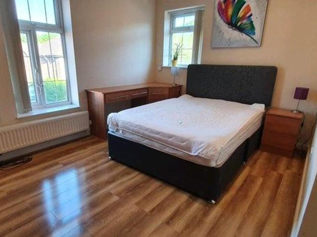 Richmond Avenue, Manchester, M25 3 bed house share to rent £2,149 pcm £496 pw