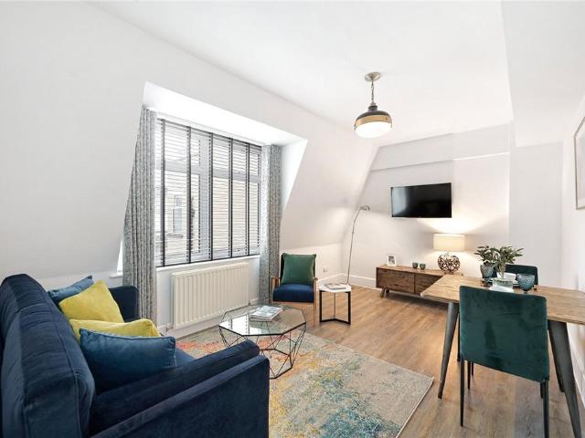 Richmond Court, 200 Sloane Street. 1 bed property to rent £4,550 pcm £1,050 pw