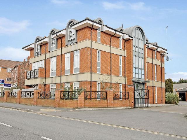 Richmond Court, Widnes WA8, 2 bed flat to rent, £875 pcm | PrimeLocation
