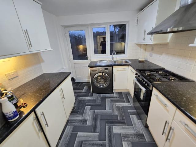 Richmond Close, Tamworth B79, 3 bed terraced house to rent, £1,350 pcm | PrimeLocation
