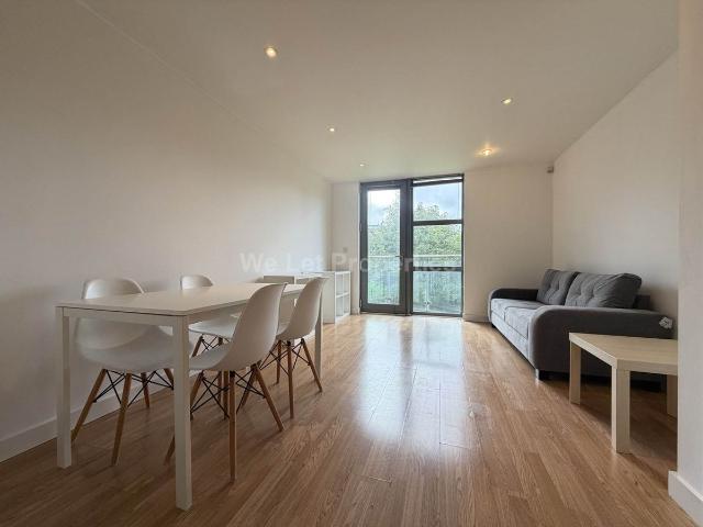Richmond Hill, Stephen Street M3, 2 bed flat to rent, £1,100 pcm | PrimeLocation