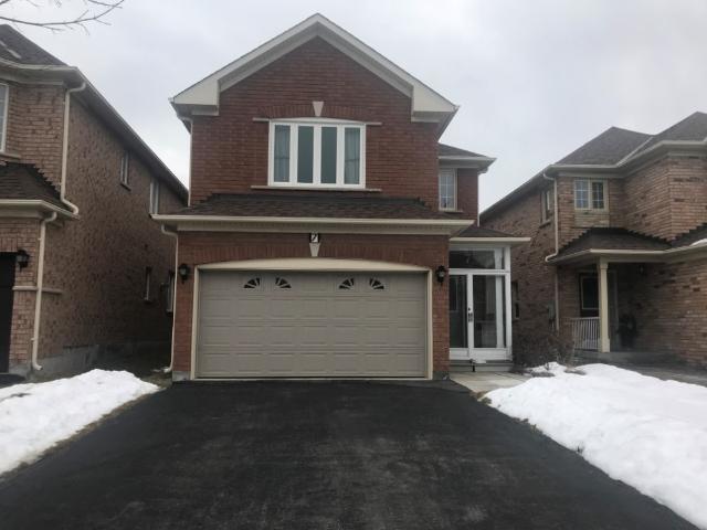 Richmond Hill Toronto Furnished House Rental by Bayview Glen Spacious 3 Bedroom 3 Bathroom Home with Private Backyard and Attached Garage