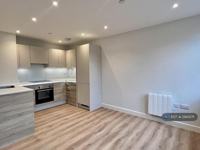Richmond House, Bournemouth, BH2 2 bed flat to rent £1,325 pcm £306 pw