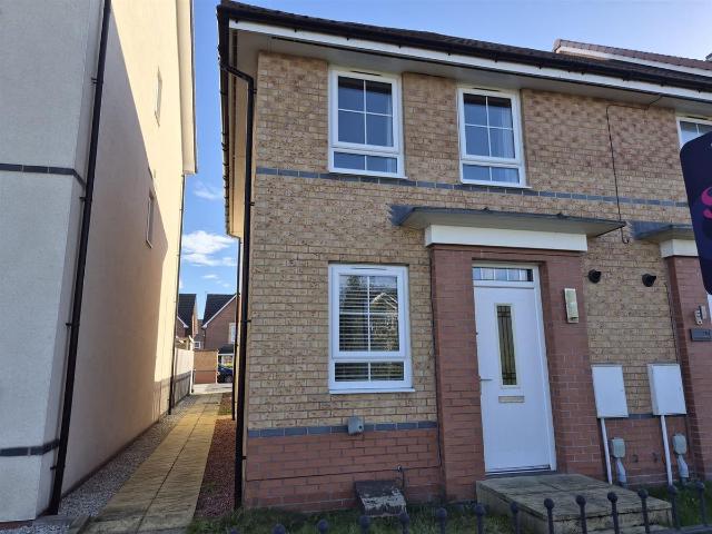 Richmond Lane, Kingswood HU7, 2 bed end terrace house to rent, £785 pcm | PrimeLocation
