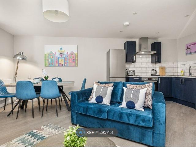 Richmond Place, Brighton BN2, 2 bed flat to rent, £1,850 pcm | PrimeLocation