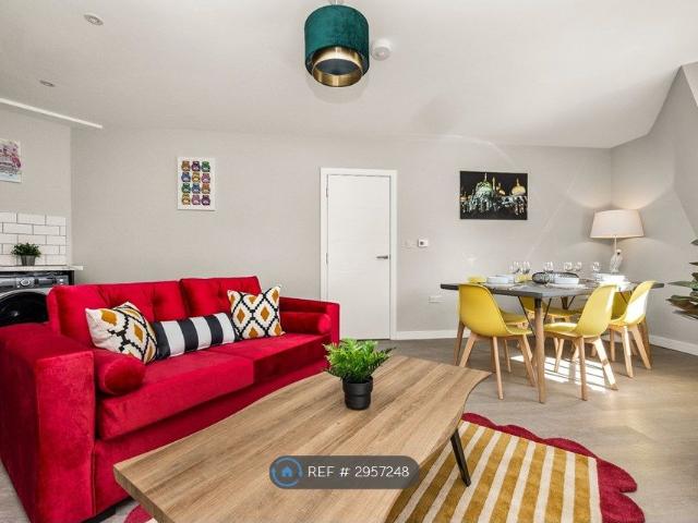 Richmond Place, Brighton BN2, 2 bed flat to rent, £2,000 pcm | PrimeLocation