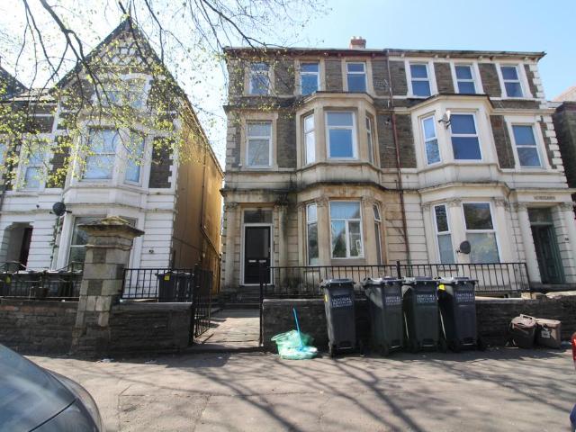 Richmond Rd, Cardiff CF24 2 bed flat to rent £1,075 pcm £248 pw