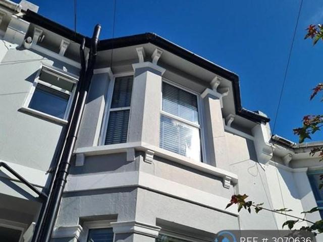 Richmond Road, Brighton, BN2 2 bed flat to rent £1,550 pcm £358 pw