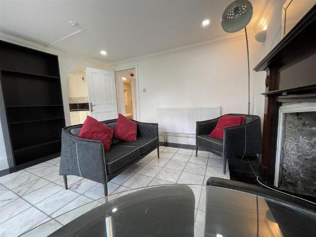 Richmond Road, Cardiff 2 bed apartment to rent £1,000 pcm £231 pw