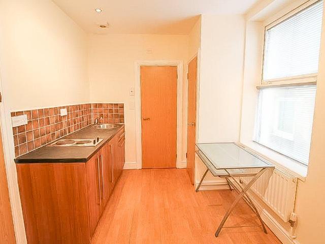 Richmond Road, Cardiff CF24 1 bed flat to rent £725 pcm £167 pw