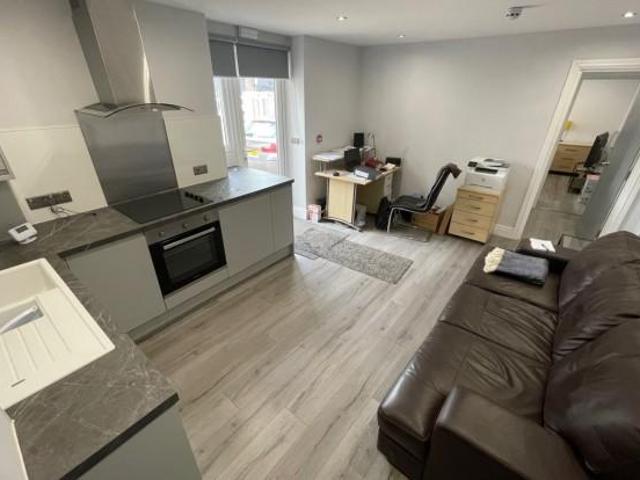 Richmond Road, Cardiff CF24 1 bed house to rent £975 pcm £225 pw