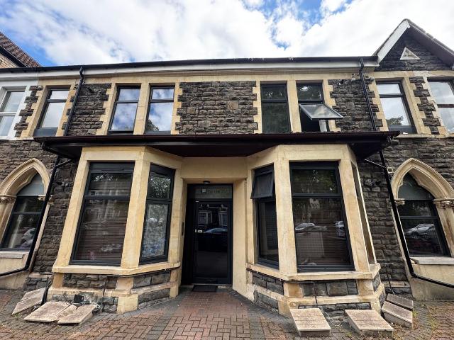 Richmond Road, Cardiff CF24, 2 bed flat to rent, £1,450 pcm | PrimeLocation