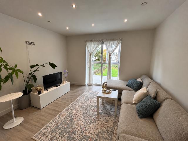 Richmond Road, Cardiff CF24, 2 bed maisonette to rent, £1,325 pcm | PrimeLocation