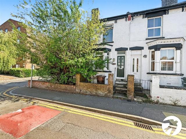 Richmond Road, Gillingham, Kent ME7, 3 bed terraced house to rent, £1,200 pcm | PrimeLocation
