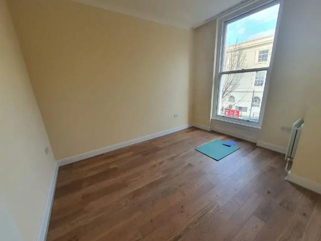 Richmond Road, Ilford IG1, 3 bed flat to rent, £2,100 pcm | PrimeLocation
