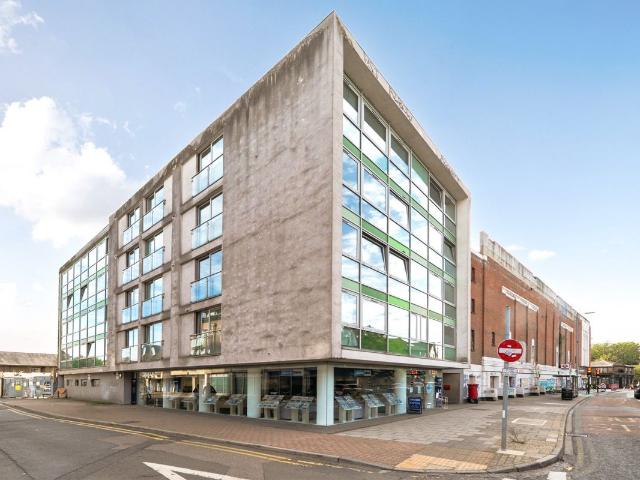 Richmond Road, Kingston Upon Thames, Greater London KT2, 1 bed flat to rent, £1,495 pcm | PrimeLocation