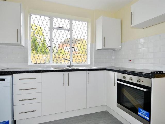 Richmond Road, Kingston Upon Thames, KT2 3 bed end of terrace house to rent £3,495 pcm £807 pw