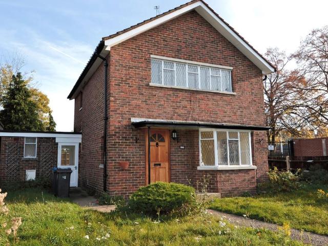 Richmond Road, Kingston Upon Thames, KT2 3 bed flat to rent £3,495 pcm £807 pw