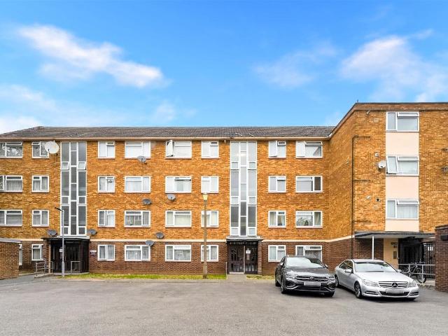 Richmond Road, London E7, 2 bed flat to rent, £1,800 pcm | PrimeLocation