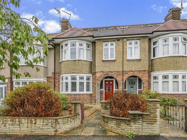 Richmond Road, London E4 4 bed terraced house to rent £2,850 pcm £658 pw