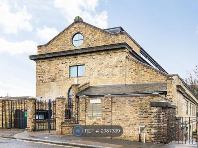 Richmond Road, London E8, 1 bed flat to rent, £2,500 pcm | PrimeLocation