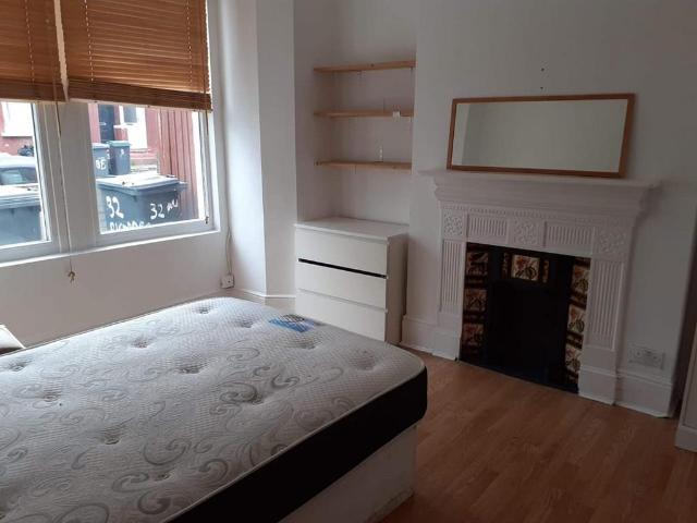 Richmond Road, London N15 1 bed house of multiple occupation to rent £1,200 pcm £277 pw