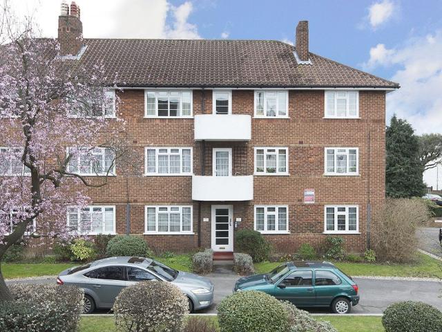 Richmond Road, London SW20, 2 bed flat to rent, £1,750 pcm | PrimeLocation