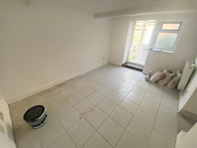 Richmond Road, Poole BH14, Studio to rent, £700 pcm | PrimeLocation