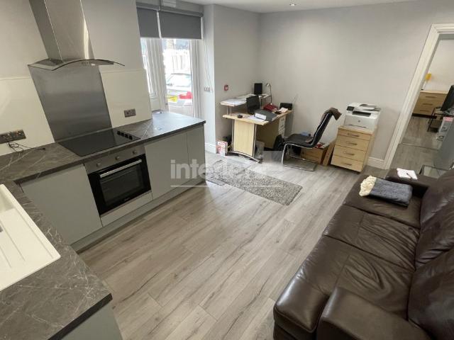 Richmond Road, Property #6687