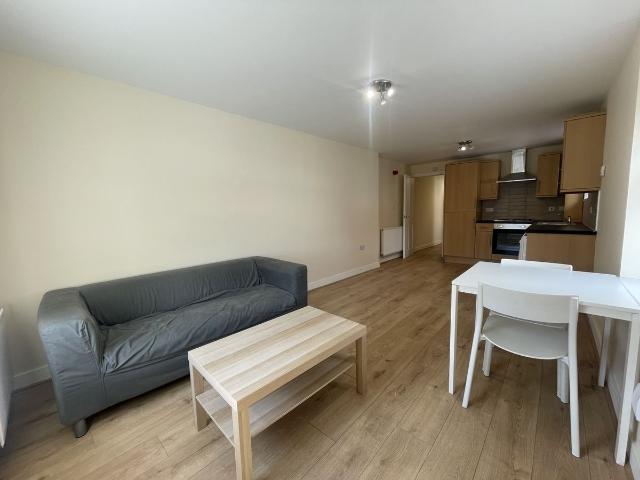 Richmond Road, Roath CF24, 1 bed flat to rent, £900 pcm | PrimeLocation