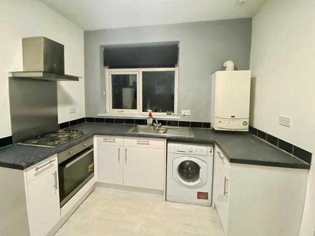 Richmond Road, South Shields, Tyne. 2 bed flat to rent £575 pcm £133 pw