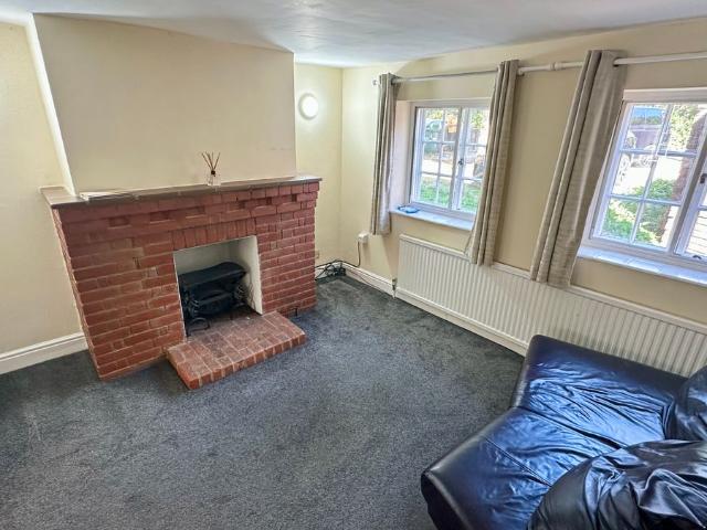 Rickmansworth Road, Northwood HA6, 2 bed cottage to rent, £2,000 pcm | PrimeLocation
