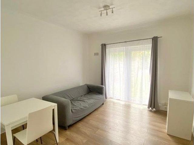 Rickmansworth Road, Watford WD18, 1 bed flat to rent, £1,300 pcm | PrimeLocation