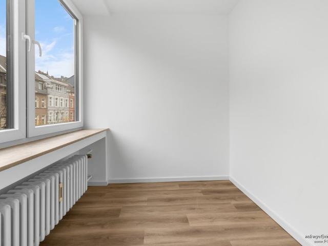 Welc H ome® by RIDA FLATS – Attraktive Wohnung mit Balkon: Modernes Wohnen mit Charme