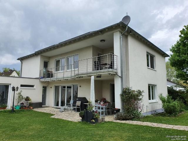 RIDA FLATS Ruhig. Zentral. Möbliert. 3 Zimmer Wohnung mit Charakter!