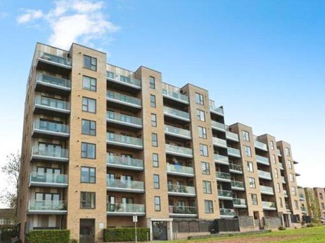 Ridding Lane, Greenford, 2 Bedroom Apartment
