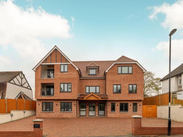 Riddlesdown Road, Purley, CR8 3 bed flat to rent £2,600 pcm £600 pw