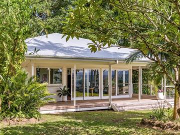 Ridge Top Estate with Iconic Views & Farming Income Potential