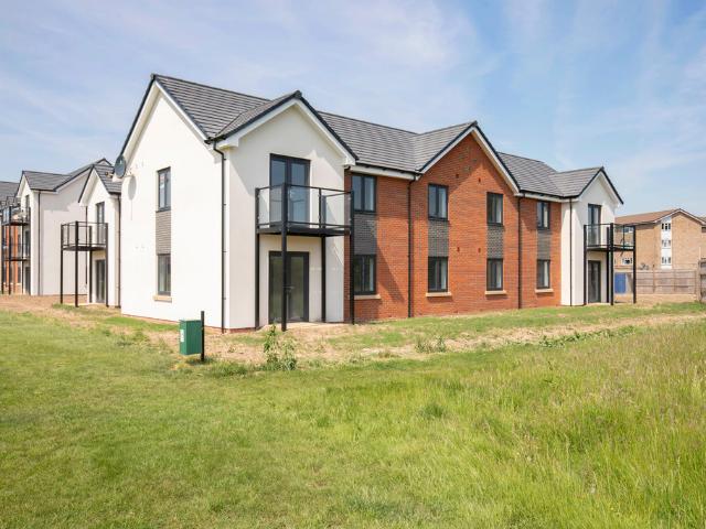 Ridge Close, Cheltenham GL52 3PL Elliot Oliver