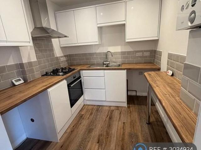 Ridge House, St Leonards On Sea, TN38 1 bed flat to rent £850 pcm £196 pw