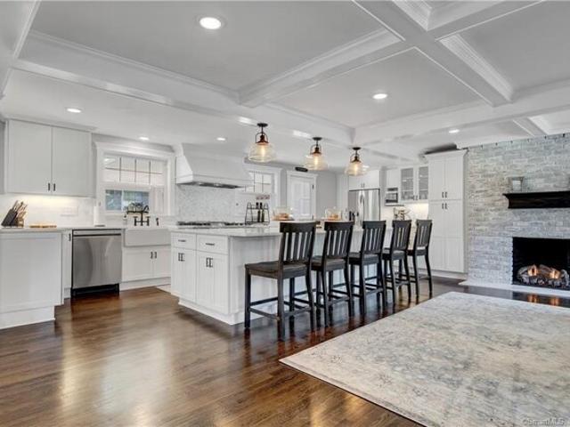 Ridge Rd, North Haven, Home For Sale