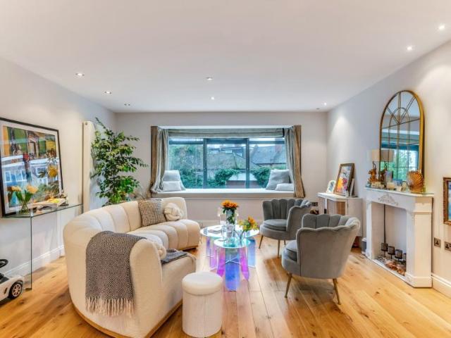 Ridge Road, Childs Hill, London, NW2 2QP, United Kingdom | 4 bed townhouse for rent #140801040 | Rentberry