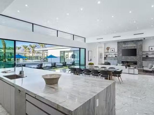 Ridge Rock Court