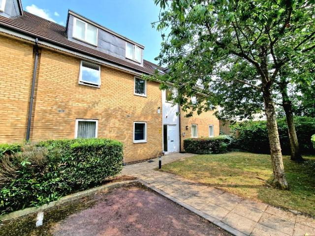 Ridgemount Gardens, Whitchurch, Bristol BS14, 2 bed flat to rent, £1,300 pcm | PrimeLocation