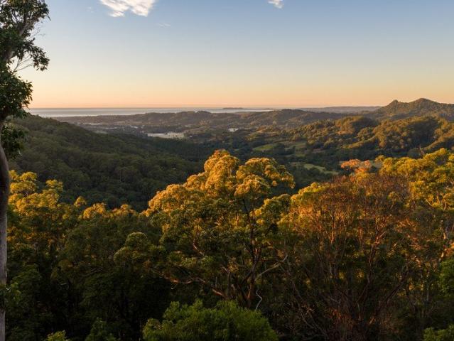 Ridgeline Estate with Panoramic Coastline Views Across 40 Hectares