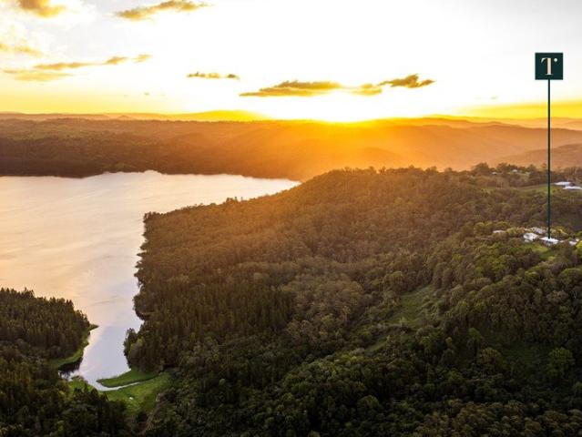 RIDGELINE LIVING WITH VIEWS THAT STOP YOU IN YOUR TRACKS
