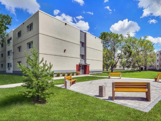 Ridgeview Gardens 2 Bedroom Apartment for Rent at 438 Partridge Ave && 904 Mcgregor St, Winnipeg, MB R2V Jefferson